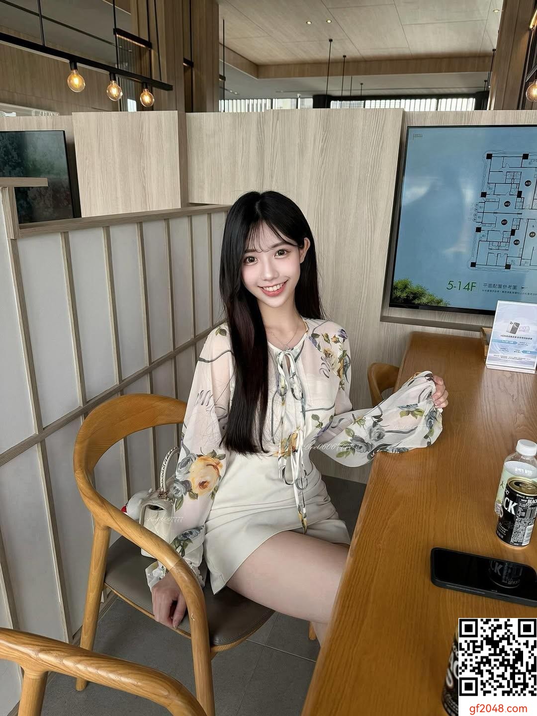 「張七七」水汪大眼笑起來太甜美 全身散發魅力 (10P)