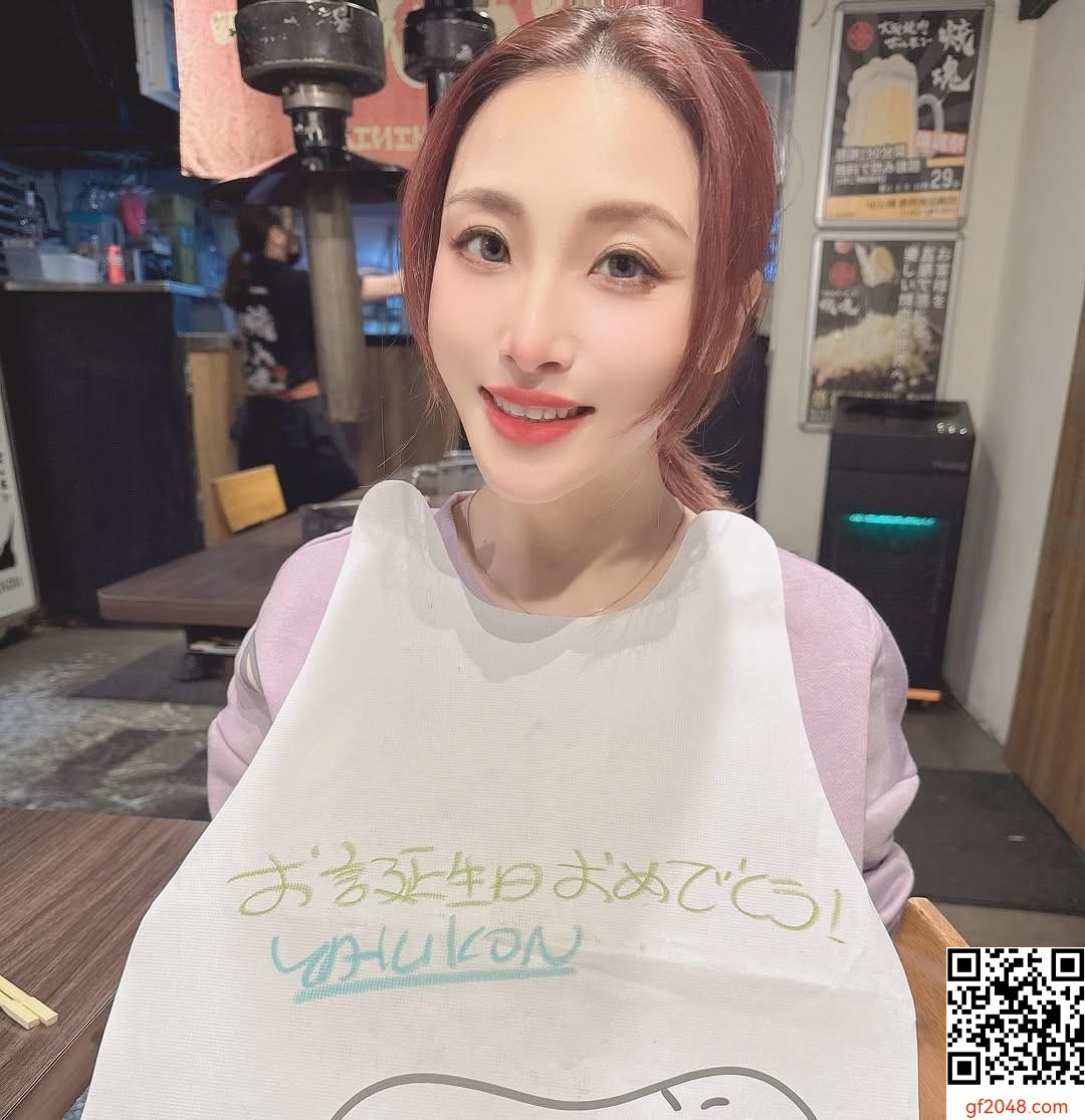 「薇傲Hui」散發誘惑氣息 暗藏乳香美景 (10P)