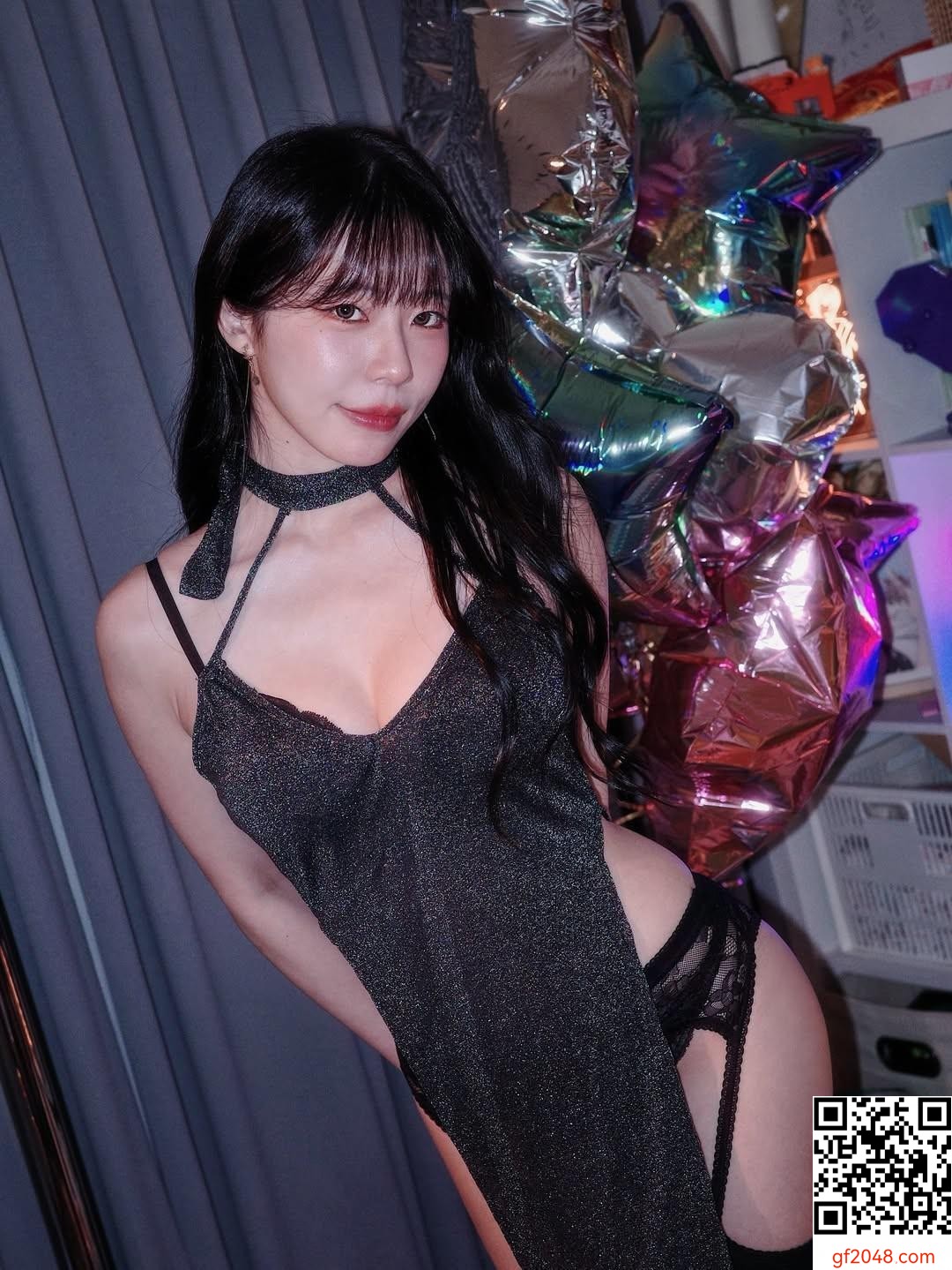 「赤鬼伯伯」小露性感辣照 身材好撩人 (10P)