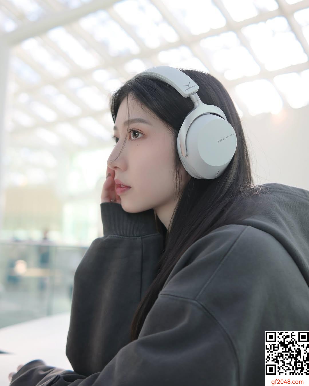 氣質美女「龍睬崴」魅力眼神狂放電…..滿滿的誘惑 (10P)