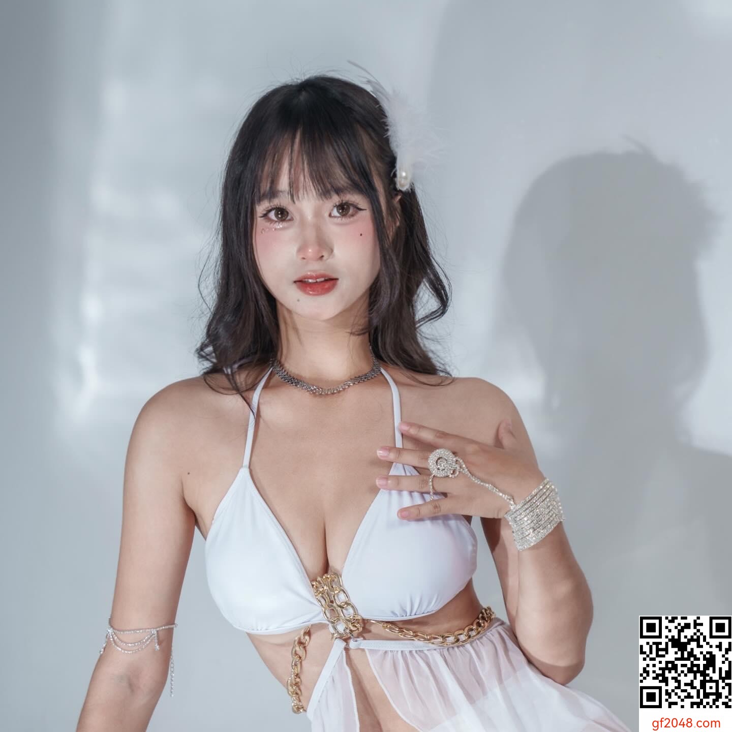 「紙魚」白嫩美體絕頂誘惑 無法抗拒 (10P)