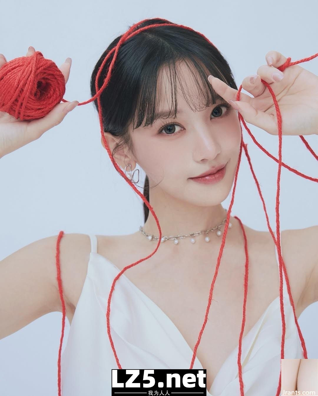 大眼正妹「蔡瑞雪」胸前深溝雪乳大到要溢出 (10P)