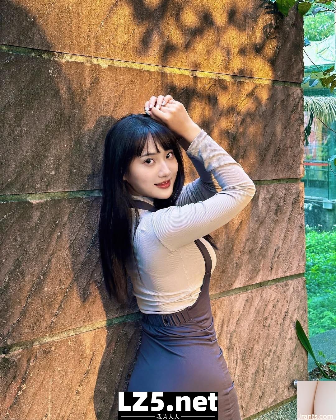清秀美女「小蘿 Lor」豐滿身材太驚豔 全身上下都好犯規 (10P)