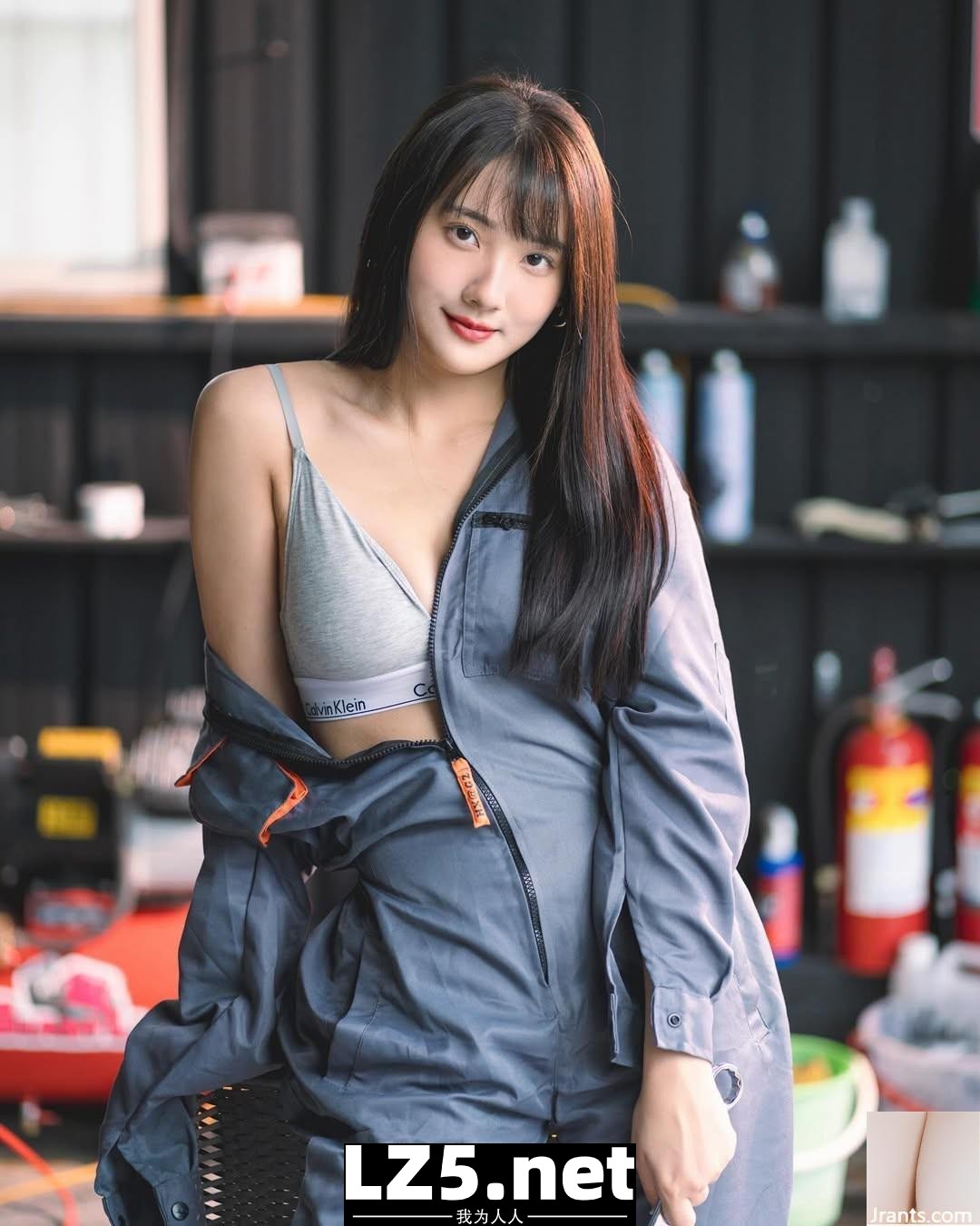 清秀美女「小蘿 Lor」豐滿身材太驚豔 全身上下都好犯規 (10P)