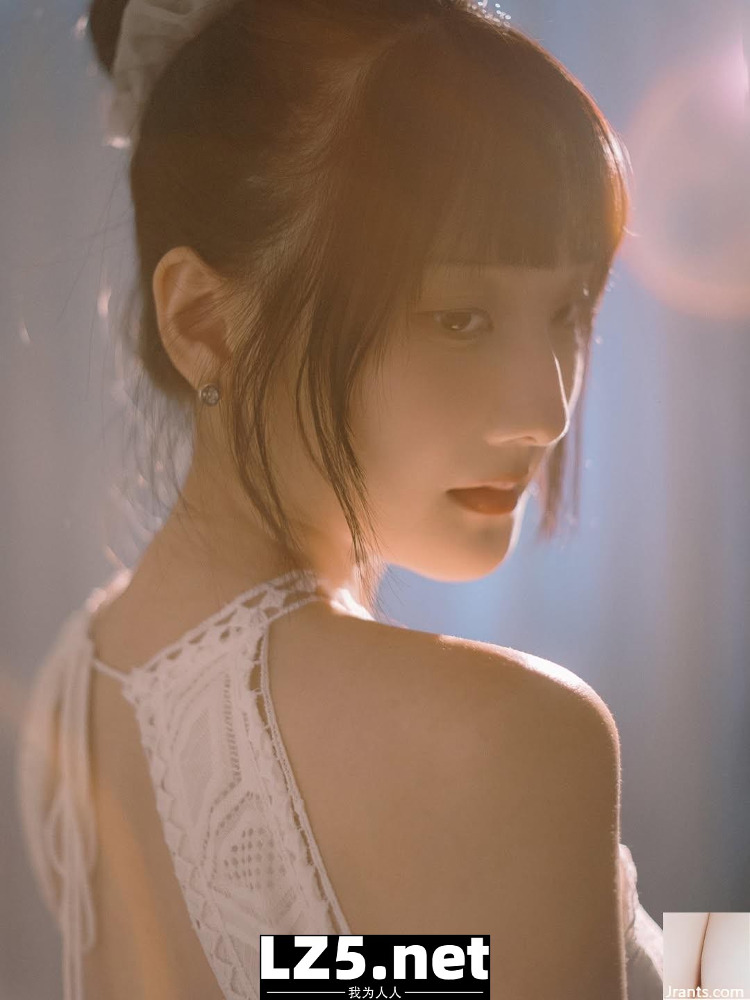清秀美女「小蘿 Lor」豐滿身材太驚豔 全身上下都好犯規 (10P)