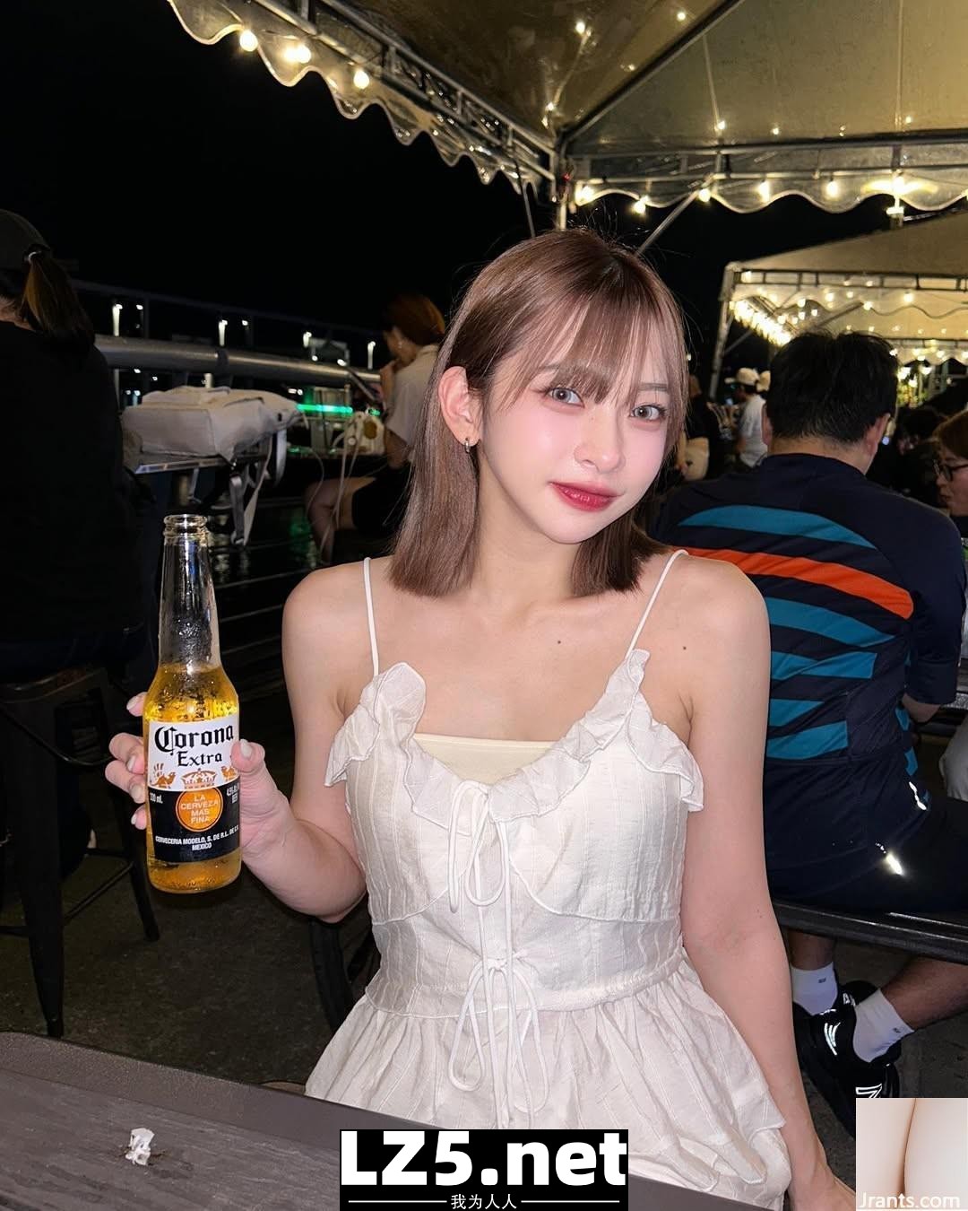「怡婷」極致誘惑的外型迷惑全場 (10P)