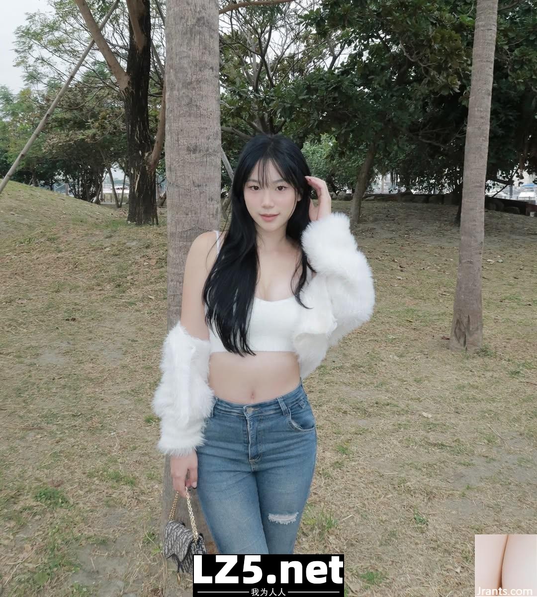 「童」大秀姣好身材 全場最辣 (10P)