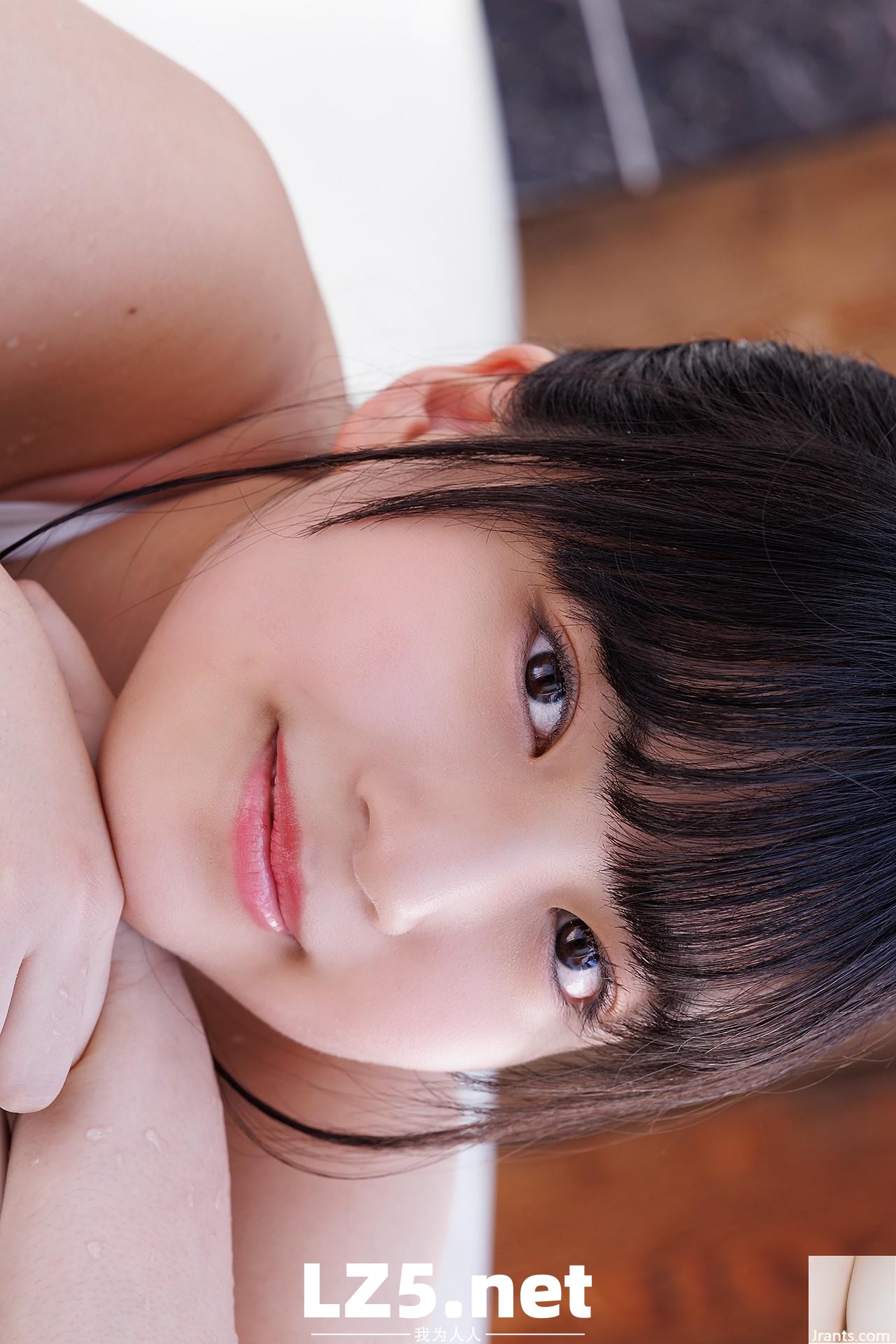 [小花真彩] 有臉蛋又有身材 滿滿的甜美誘惑 (42P)