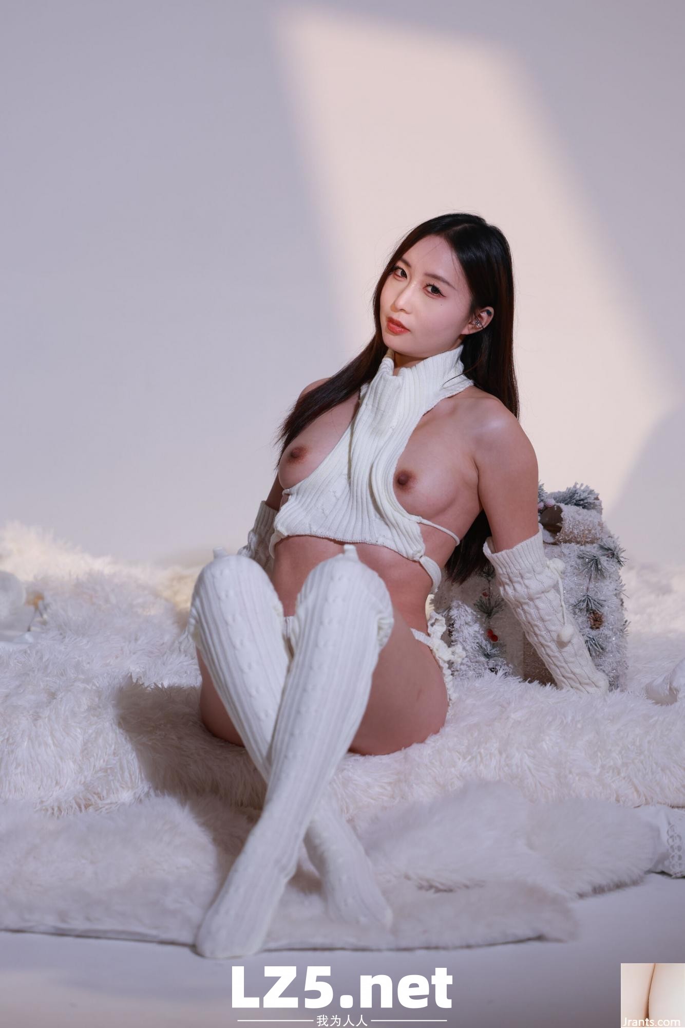 國模 Lili 人體私拍套圖 (53P)