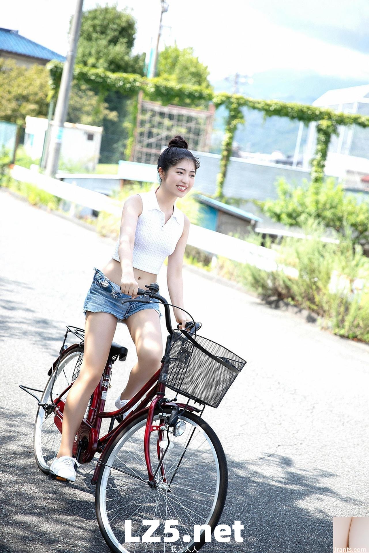 [吉田莉桜] 姣好身材曲線火辣到極點…..太完美了 (36P)