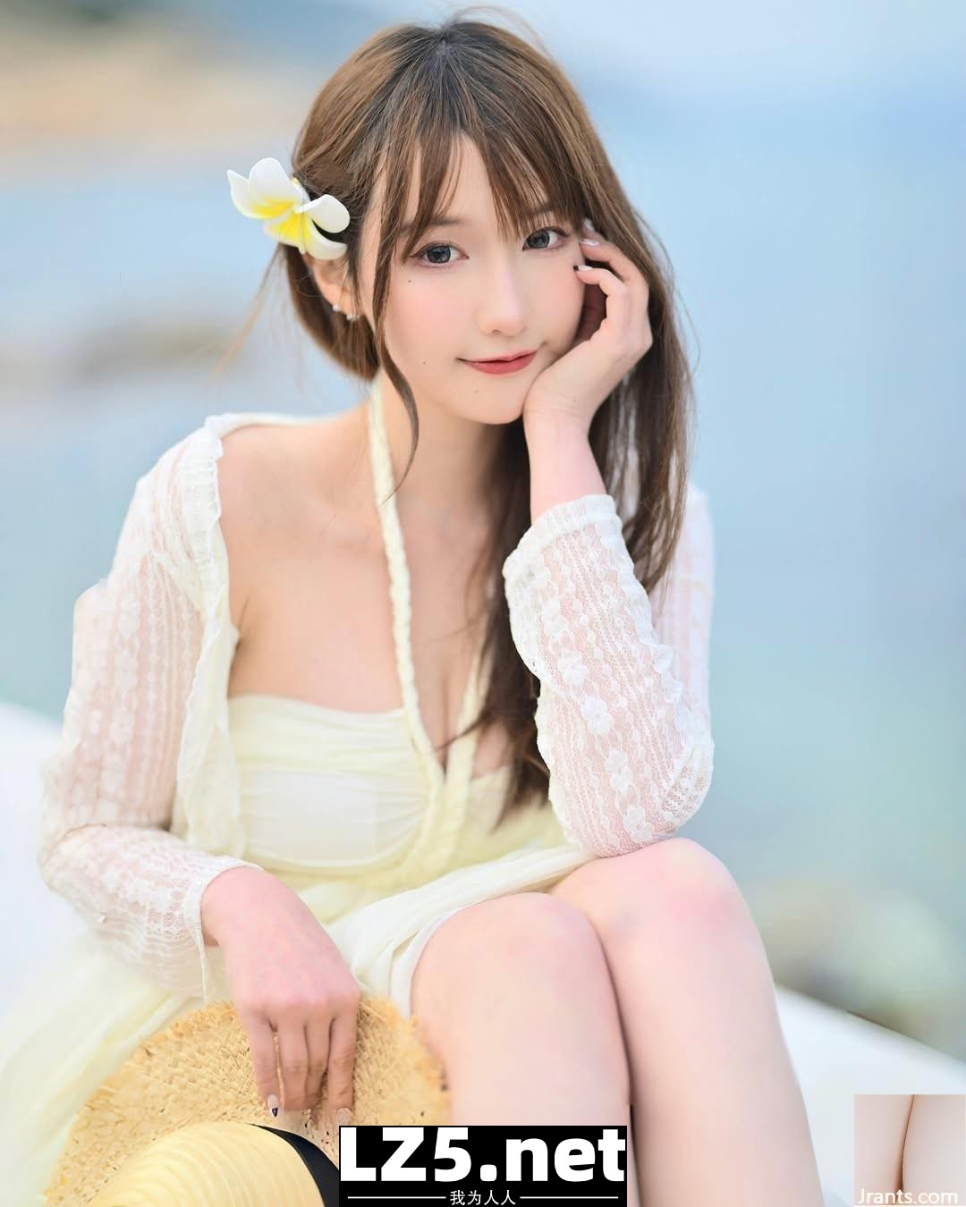 氣質美女「柯姿」誘人眼神與渾圓美乳佔據你的視線 (10P)