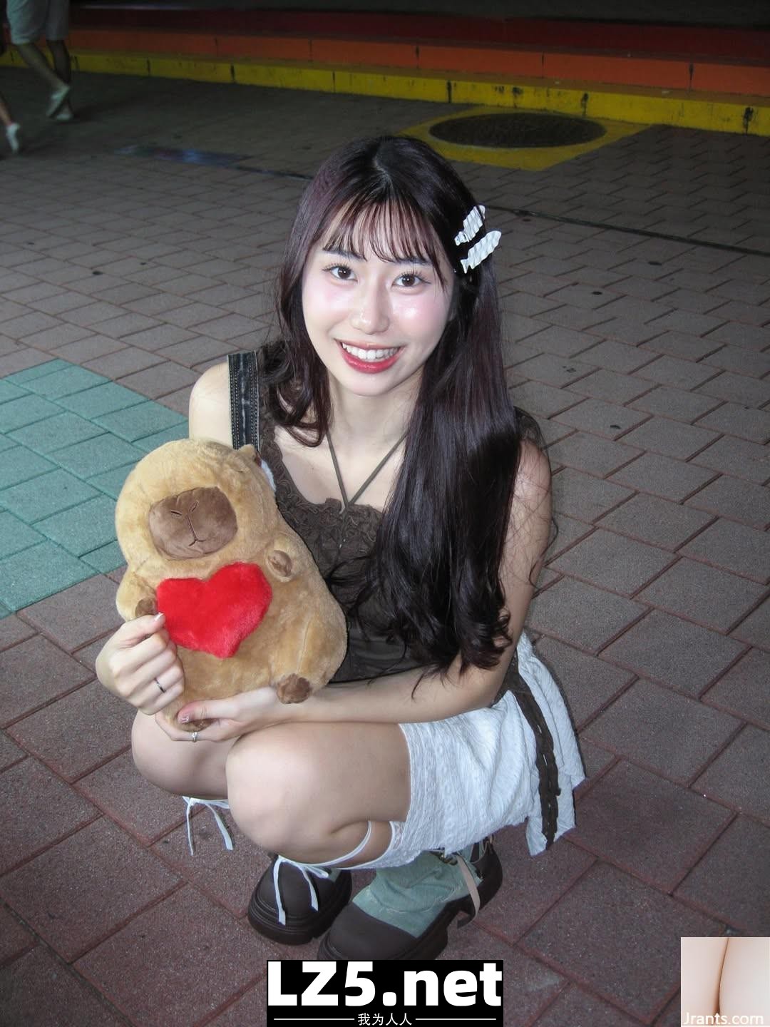 「羽娜 Yuna」臉蛋嬌媚甜美 身材又撩人 (10P)