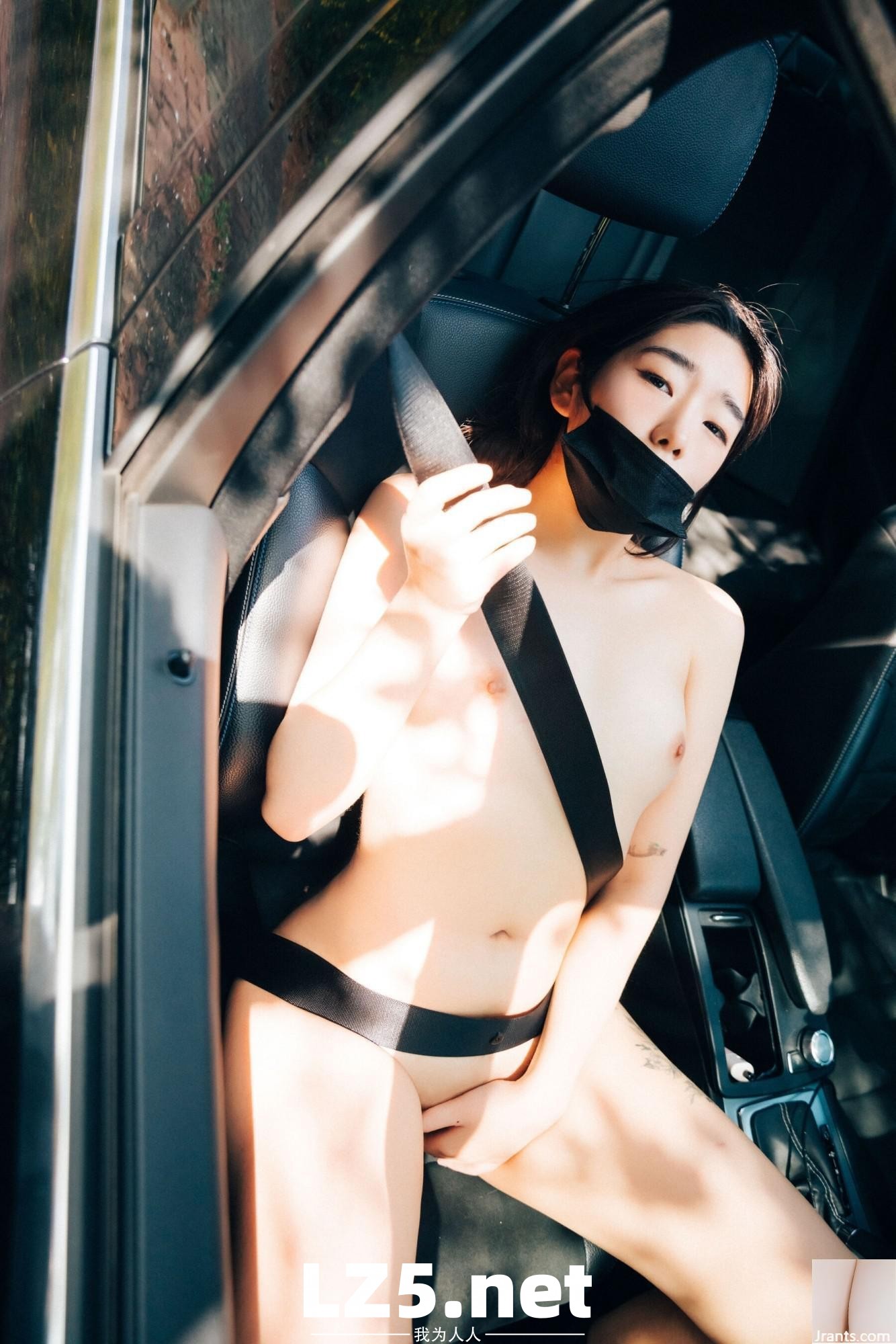 [套圖]  [Loozy] Sonson《Yano date》 (114P)