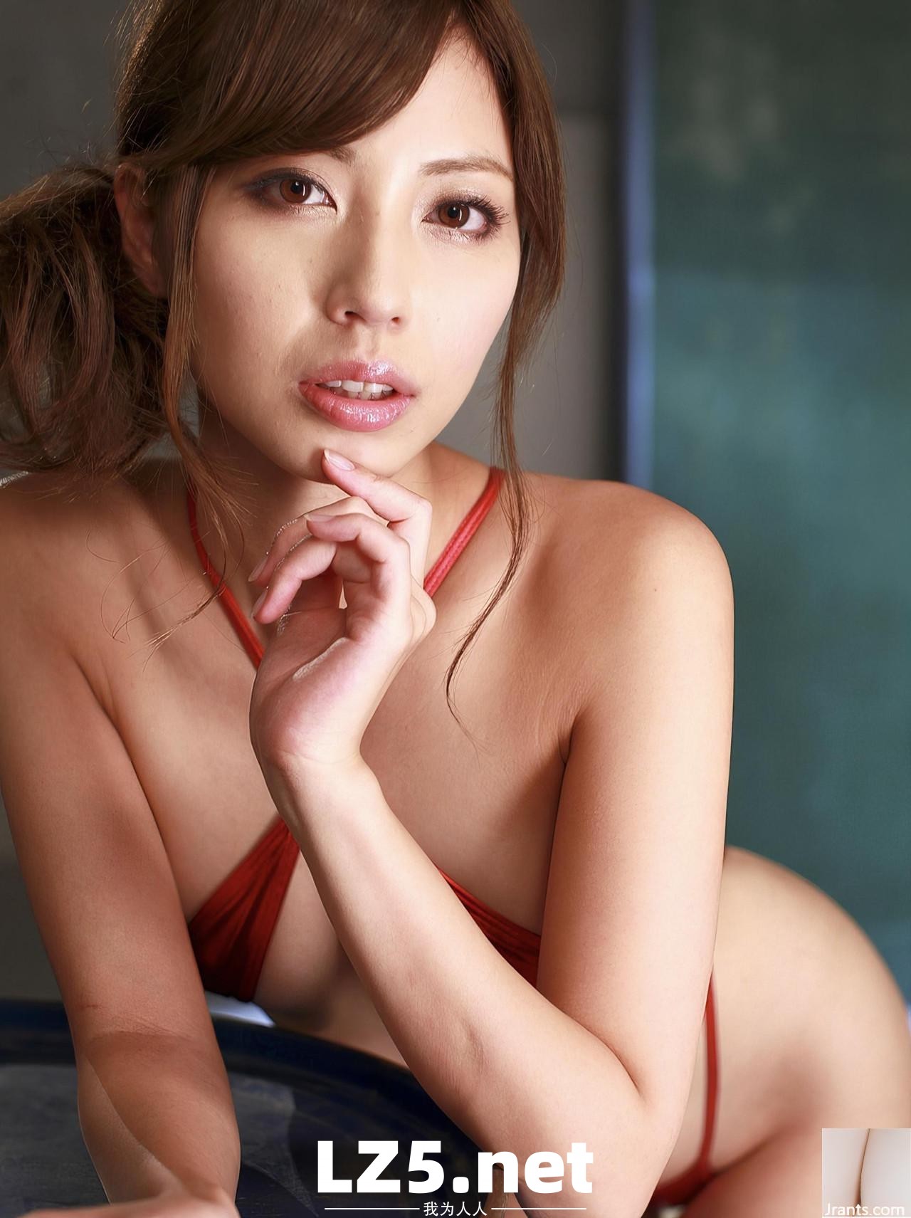 [橫山美雪] 惹火辣照分享 看得臉紅心跳 (53P)