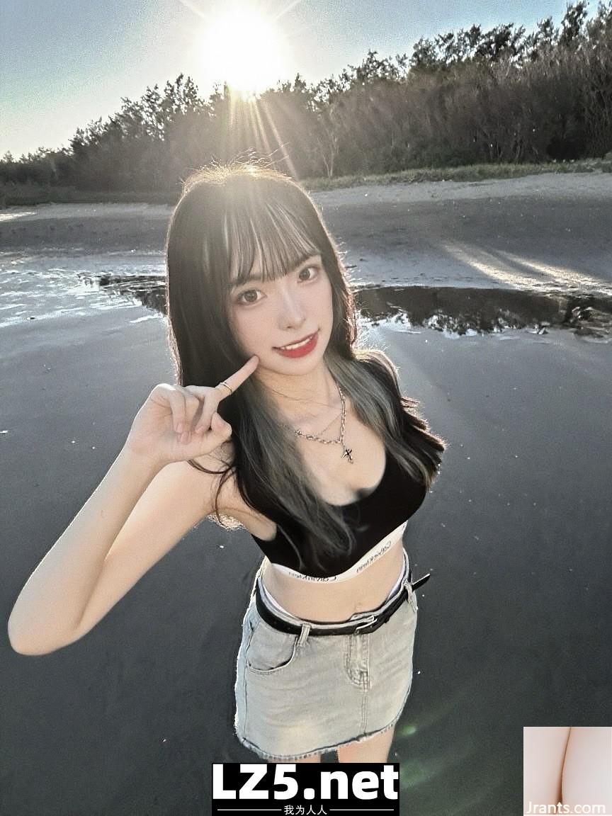 性感辣姐「張雯淳」無暇零缺點的顏值體態 (10P)
