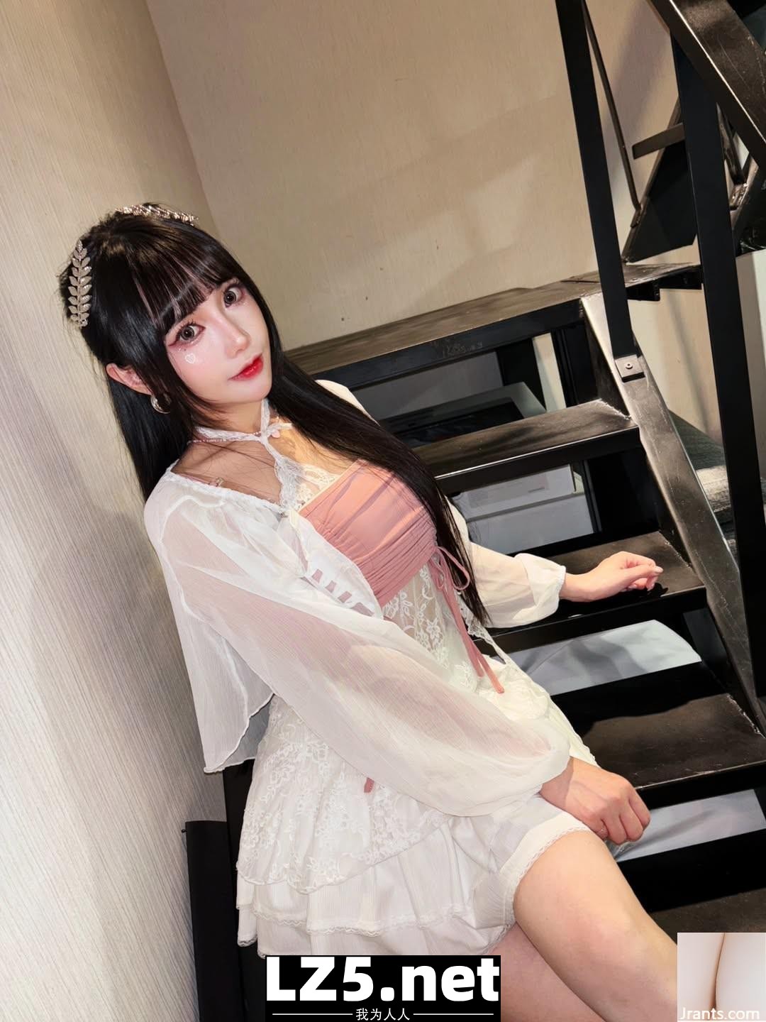 「IVY依函」撩人的側顏 散發出美艷的氣質 (10P)