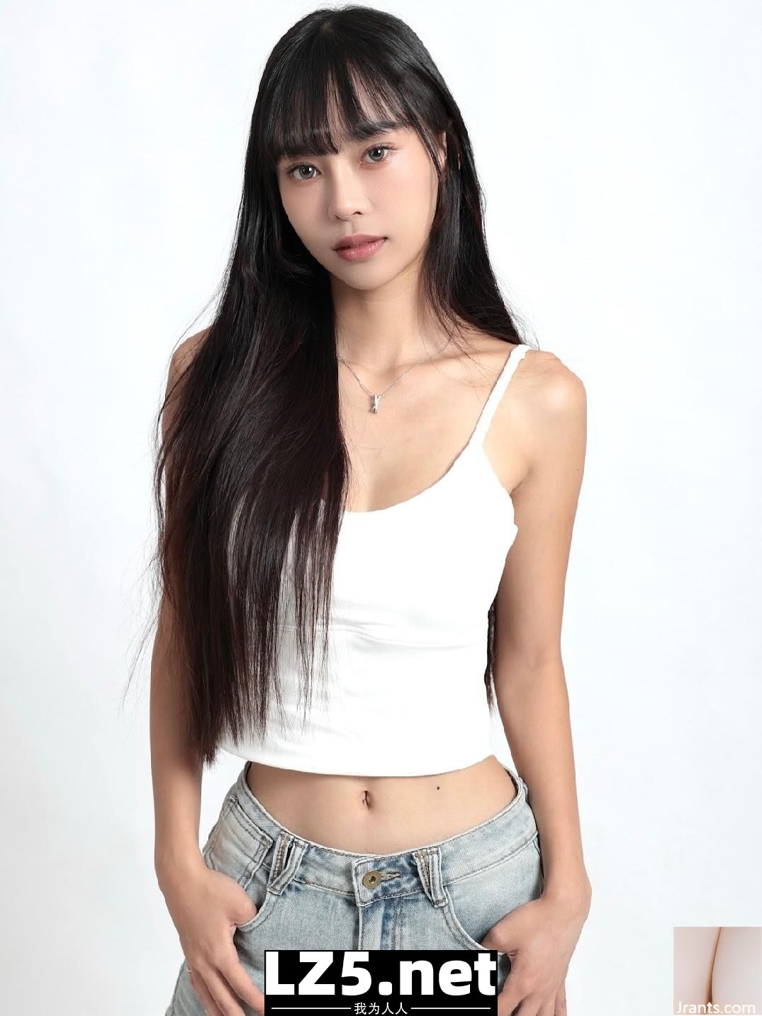 「羅cc」完美身材挑戰視覺極限 瘦又有料 (10P)