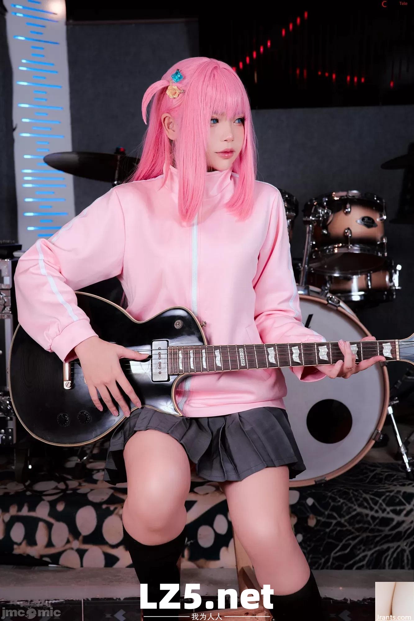 ZinieQ (ジニCosplayer) cosplay Bocchi – Bocchi The Rock (36P) [