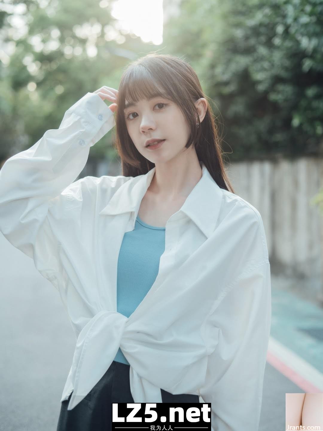 氣質美女「采欣」高顏值突破天際 (10P)
