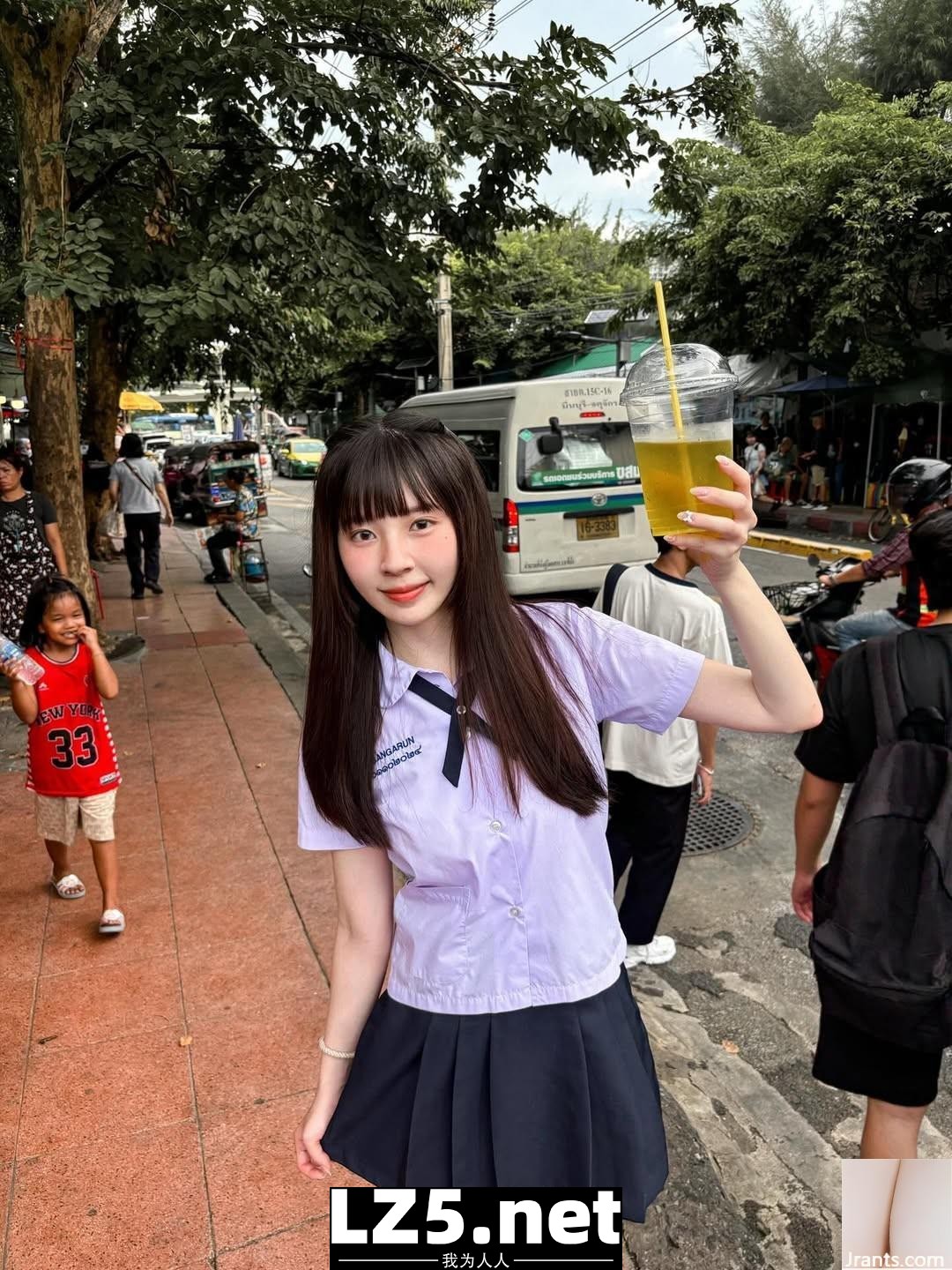 「黃琳媛」柔滑的肌膚 散發著青春的氣息 (10P)