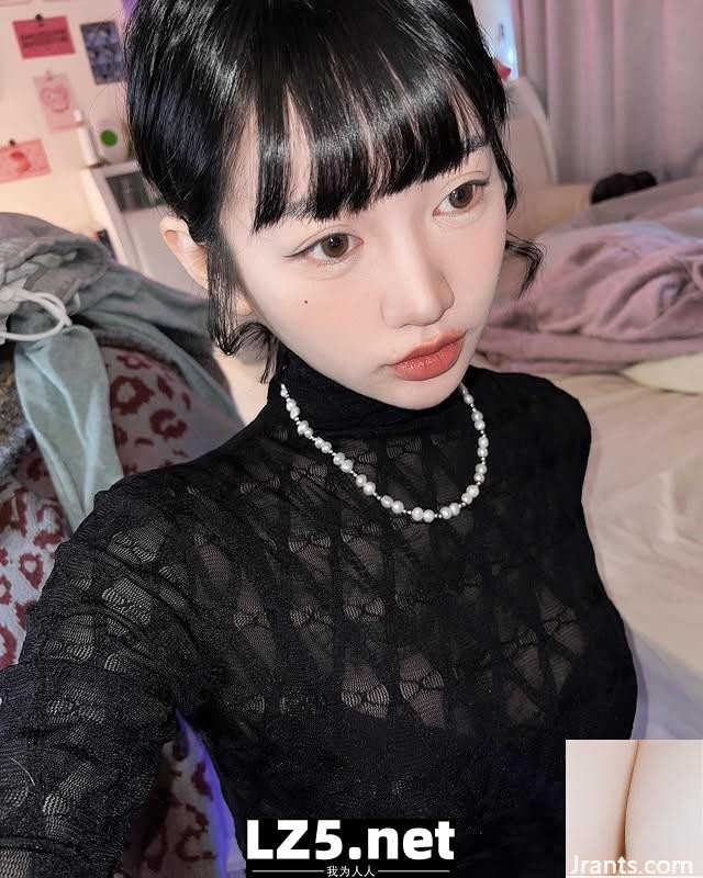 美得毫無死角「Molly Zeng」挑戰視覺極限 (10P)