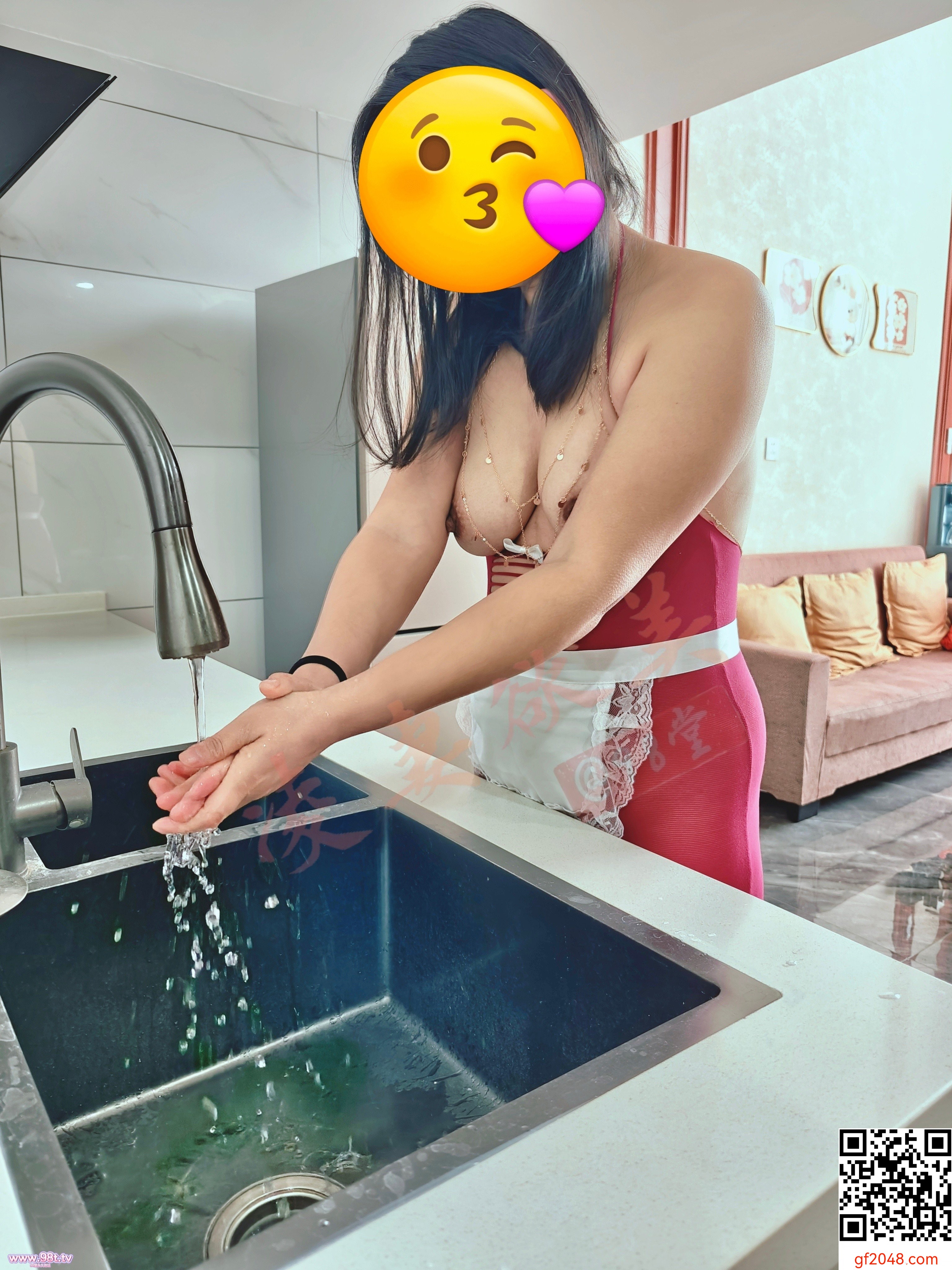 【家有骚妻】第五季 红红火火过大年 [55P+7GIF+手势验证]