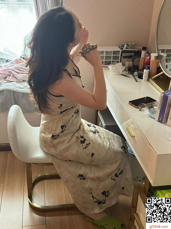 剛生完孩子的反差人妻~身材還是很頂啊