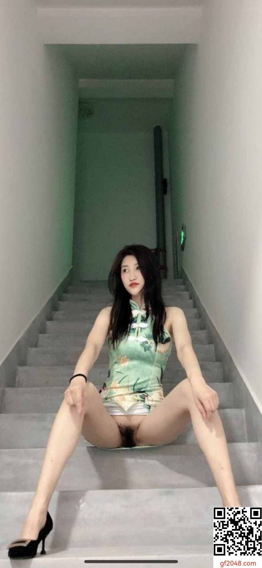 長腿婊騷逼