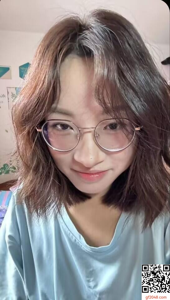 騷女生的蝴蝶逼