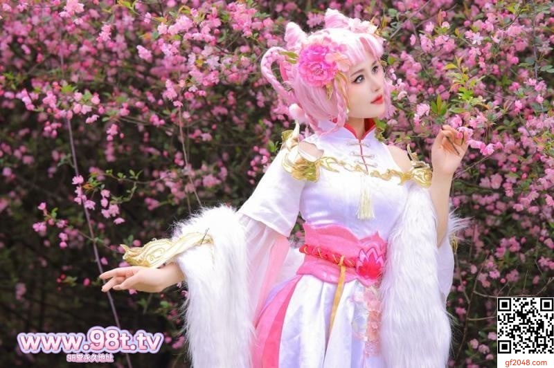 樱花树下的顶级白虎[58P]