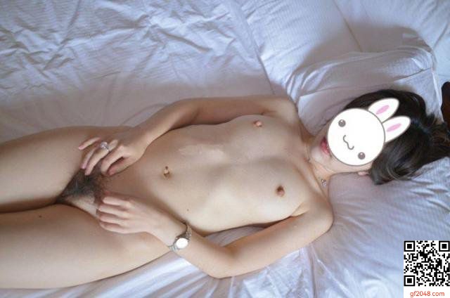 會玩的女大生很粉嫩