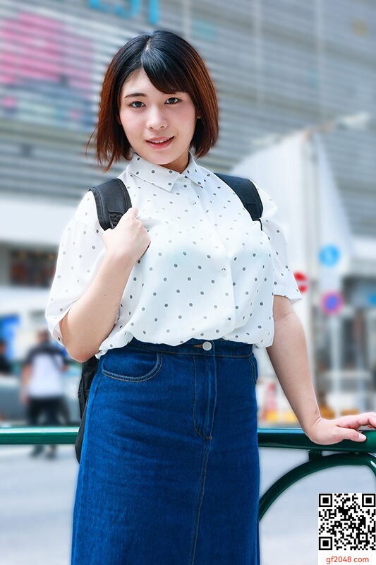 白雪美月：天然爆乳田舎娘のノーブラ東京観光～美月ちゃん（Iカップ・105cm） 白雪美