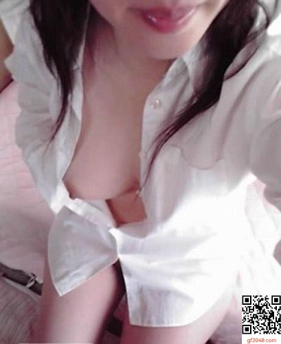 有點害羞的少婦