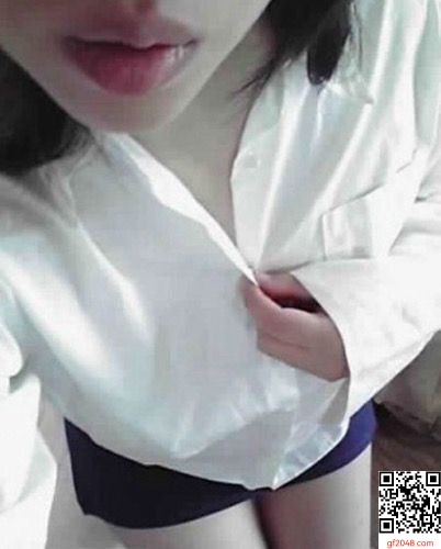 有點害羞的少婦